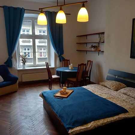 First Station 26-11 Apartman Krakkó Kültér fotó